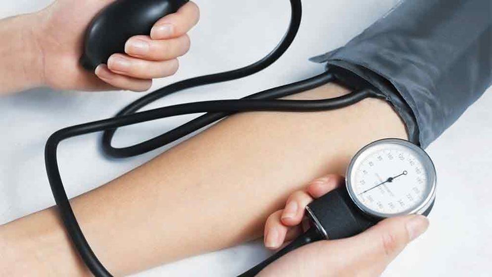 کنترل فشارخون بیش از 2 هزار نفر توسط اورژانس 115 خوزستان