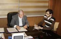 در حقوق‌های نجومی وزارت بهداشت بزرگنمایی شده است