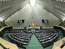 از روبوسی نکردن عارف با روحانی تا درگیری لفظی بین دو نماینده