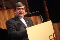 در كنسرت قم، همه خانم‌ها حجاب را رعايت كرده بودند بجز 4 نفر